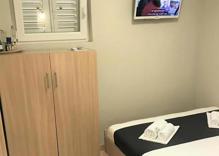 Affittacamere Berulia 3*